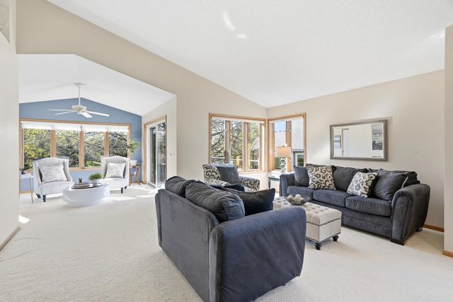 8821 Stonebrooke Court, Woodbury, MN 55125