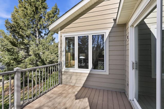 8821 Stonebrooke Court, Woodbury, MN 55125