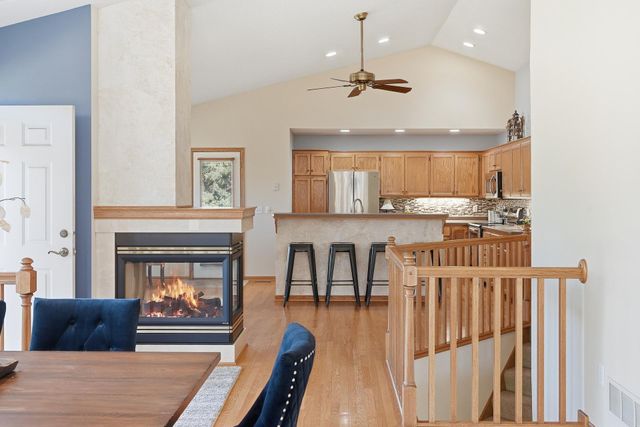 8821 Stonebrooke Court, Woodbury, MN 55125