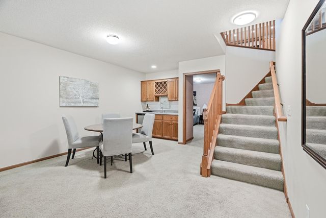 8821 Stonebrooke Court, Woodbury, MN 55125