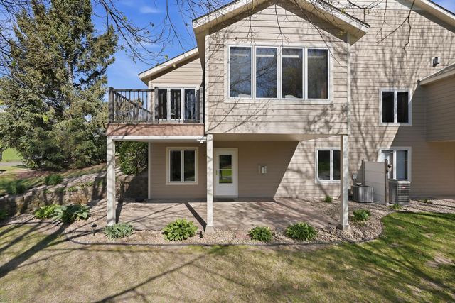8821 Stonebrooke Court, Woodbury, MN 55125