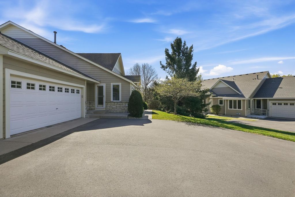 8821 Stonebrooke Court, Woodbury, MN 55125 — photo 3