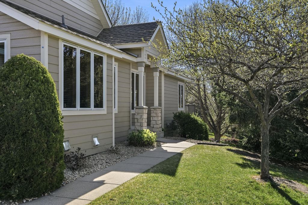 8821 Stonebrooke Court, Woodbury, MN 55125 — photo 4