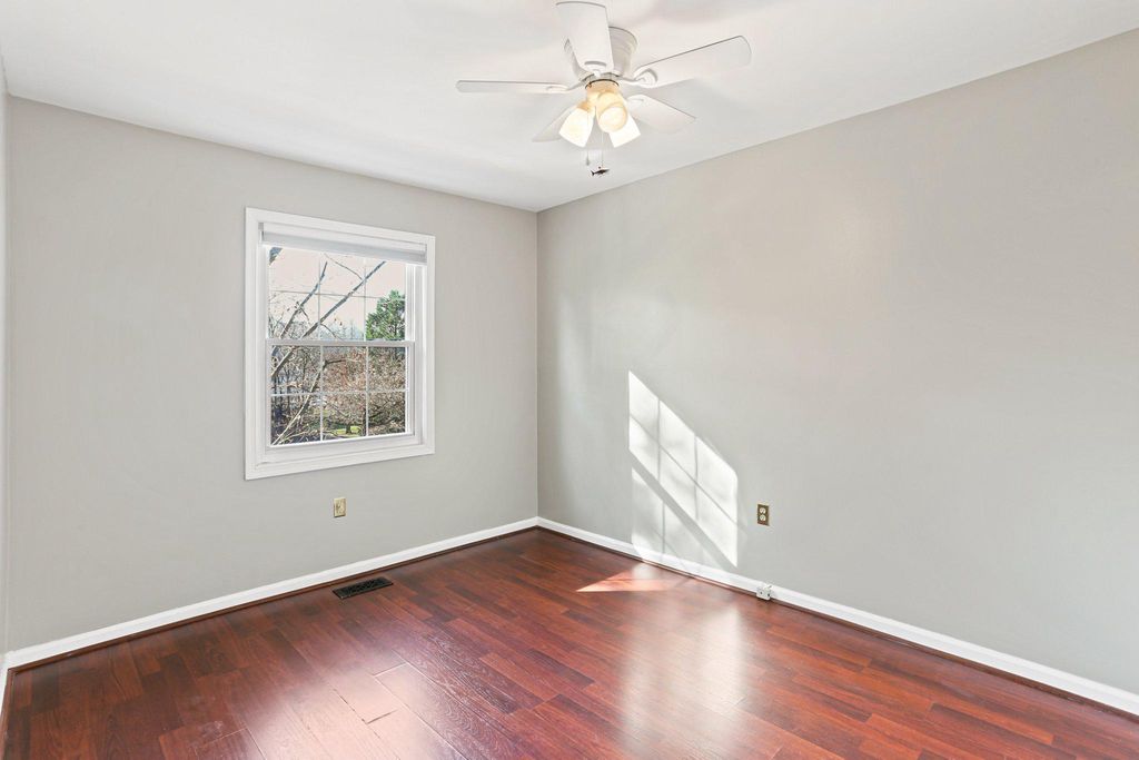 Image 11 of property listing at 1543 MARLBOROUGH, Crofton, MD 21114