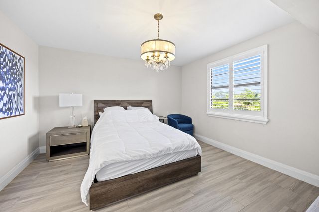 6061 Balboa Circle 403, Boca Raton, FL 33433