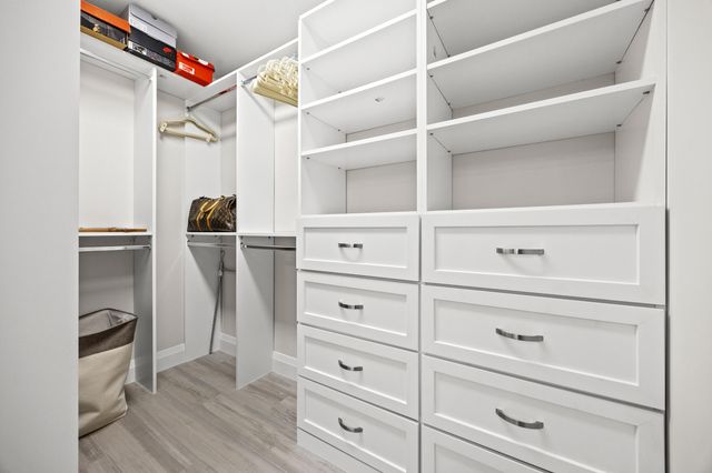 6061 Balboa Circle 403, Boca Raton, FL 33433