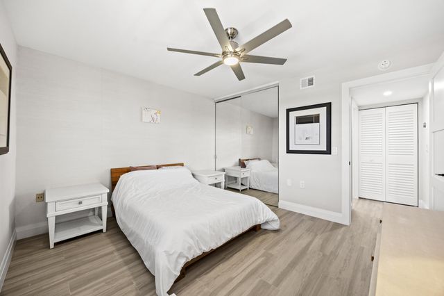 6061 Balboa Circle 403, Boca Raton, FL 33433