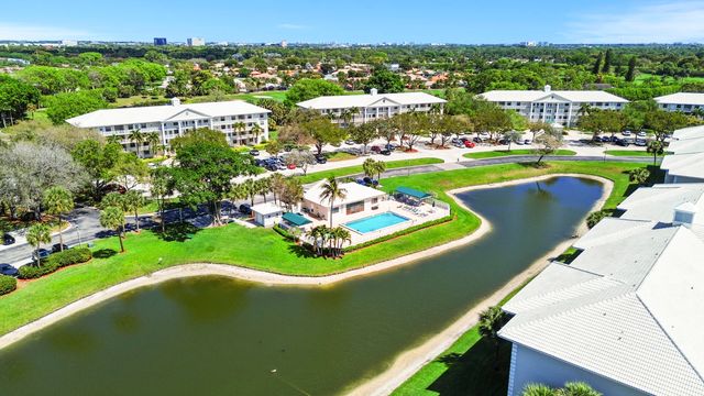 6061 Balboa Circle 403, Boca Raton, FL 33433