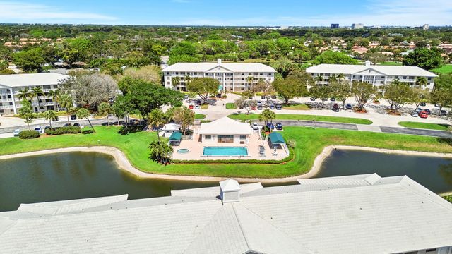 6061 Balboa Circle 403, Boca Raton, FL 33433