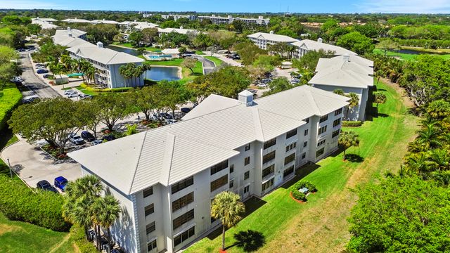 6061 Balboa Circle 403, Boca Raton, FL 33433
