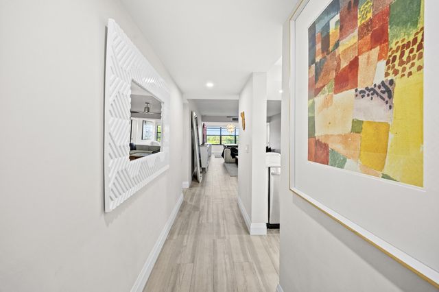 6061 Balboa Circle 403, Boca Raton, FL 33433