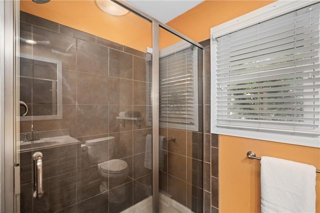 8505 Ward Parkway, Kansas City, MO 64114