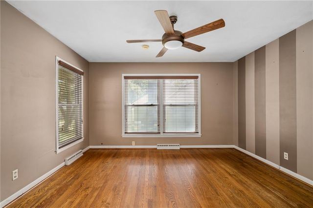 8505 Ward Parkway, Kansas City, MO 64114