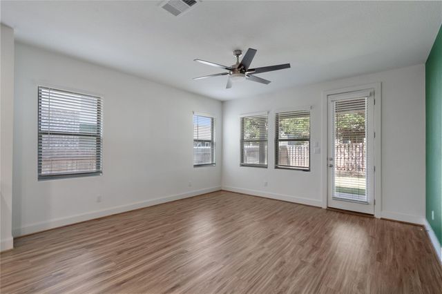 2304 Littleleaf LN, Leander, TX 78641
