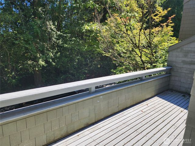 3605 93rd Avenue SE, Mercer Island, WA 98040
