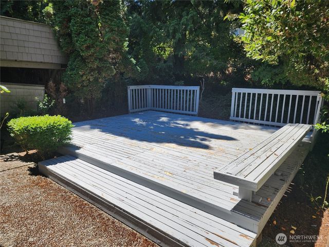 3605 93rd Avenue SE, Mercer Island, WA 98040