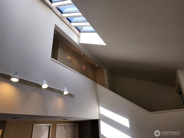 3605 93rd Avenue SE, Mercer Island, WA 98040