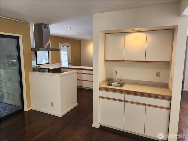 3605 93rd Avenue SE, Mercer Island, WA 98040