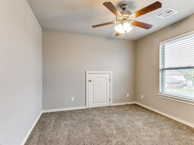 921 Siena Springs Drive, Norman, OK 73071