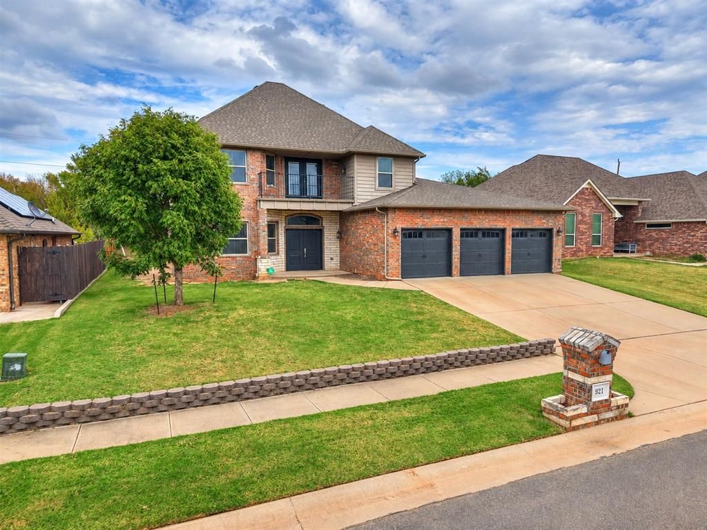 921 Siena Springs Drive, Norman, OK 73071