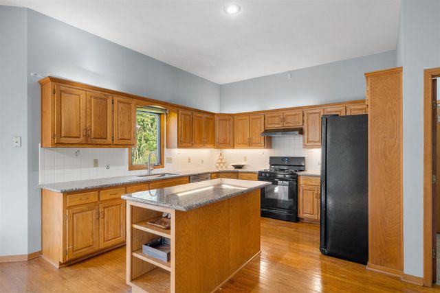 2507 N Cranbrook Ct, Wichita, KS 67226