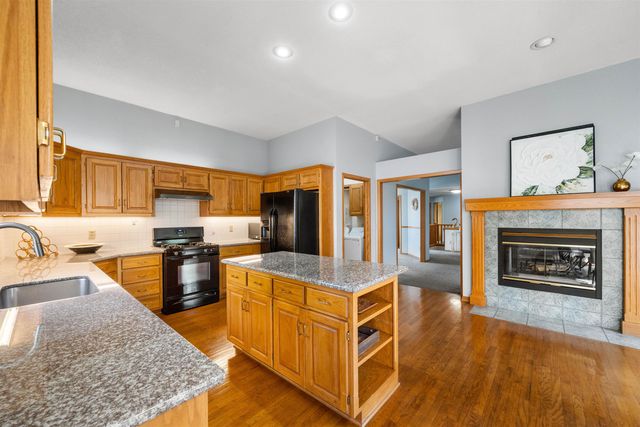 2507 N Cranbrook Ct, Wichita, KS 67226