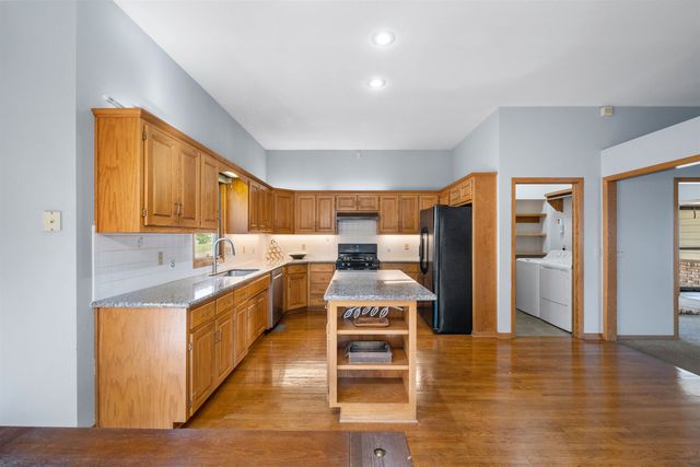 2507 N Cranbrook Ct, Wichita, KS 67226