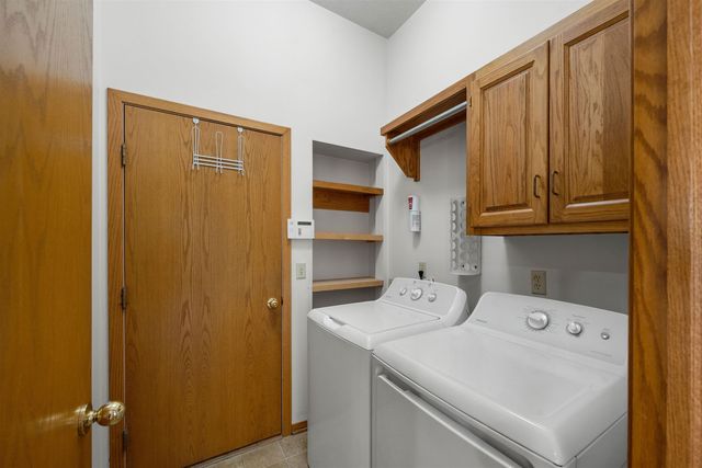 2507 N Cranbrook Ct, Wichita, KS 67226