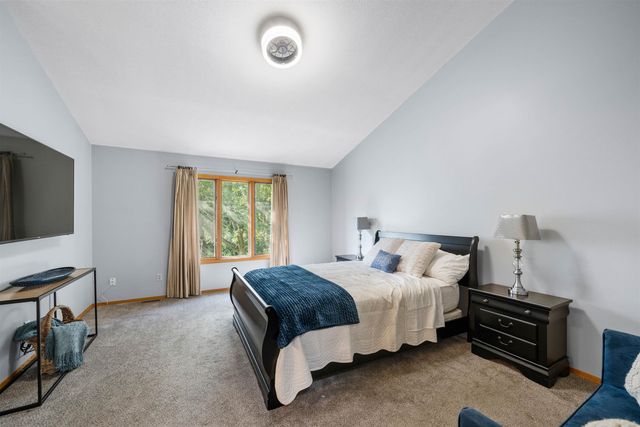 2507 N Cranbrook Ct, Wichita, KS 67226