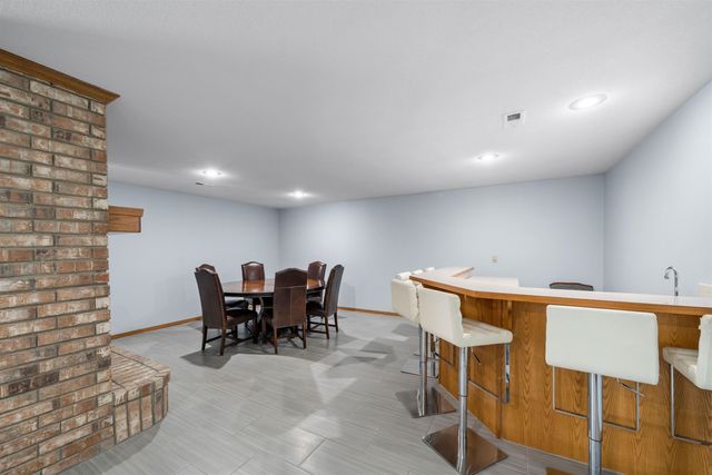 2507 N Cranbrook Ct, Wichita, KS 67226