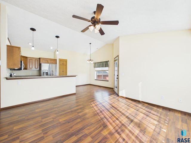 9213 W Norma Trl Trail, Sioux Falls, SD 57106