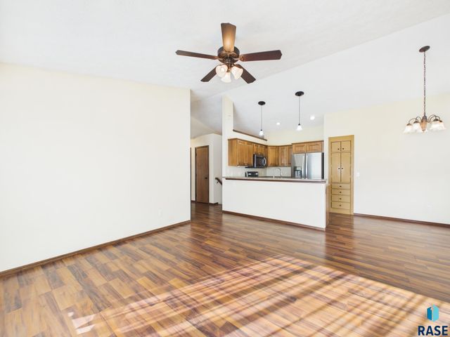 9213 W Norma Trl Trail, Sioux Falls, SD 57106