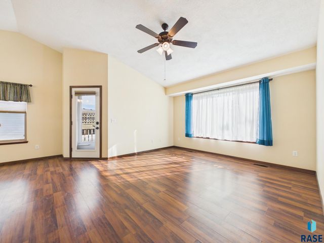 9213 W Norma Trl Trail, Sioux Falls, SD 57106