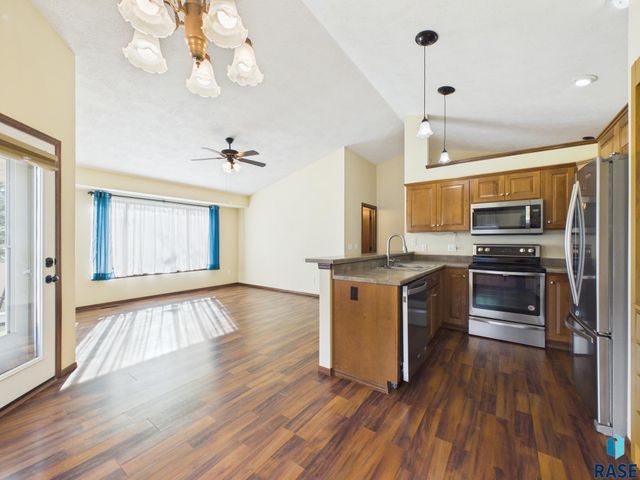 9213 W Norma Trl Trail, Sioux Falls, SD 57106