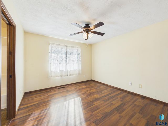 9213 W Norma Trl Trail, Sioux Falls, SD 57106