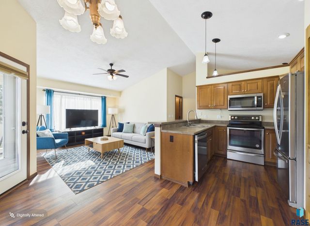 9213 W Norma Trl Trail, Sioux Falls, SD 57106