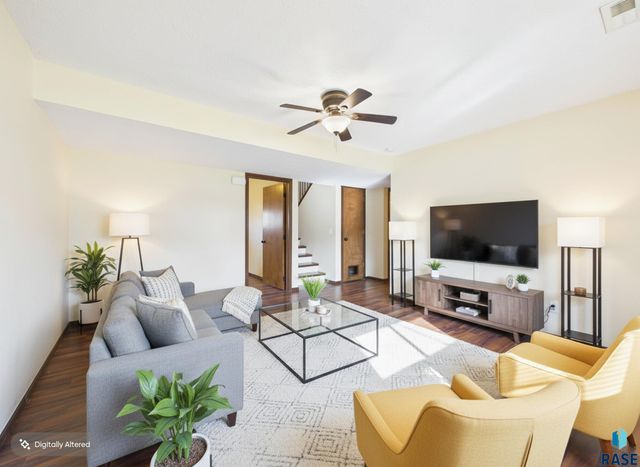 9213 W Norma Trl Trail, Sioux Falls, SD 57106