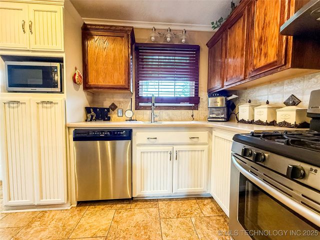 300490 E 1800 Road, Duncan, OK 73533