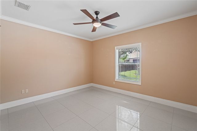 5498 Lonesome Dove, Robstown, TX 78380