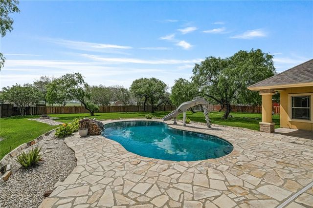 5498 Lonesome Dove, Robstown, TX 78380