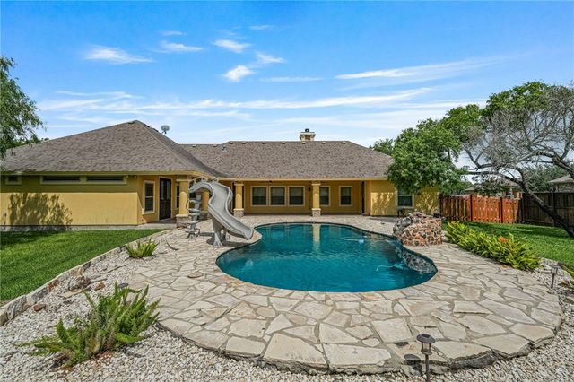 5498 Lonesome Dove, Robstown, TX 78380