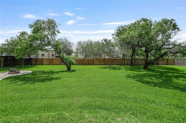 5498 Lonesome Dove, Robstown, TX 78380