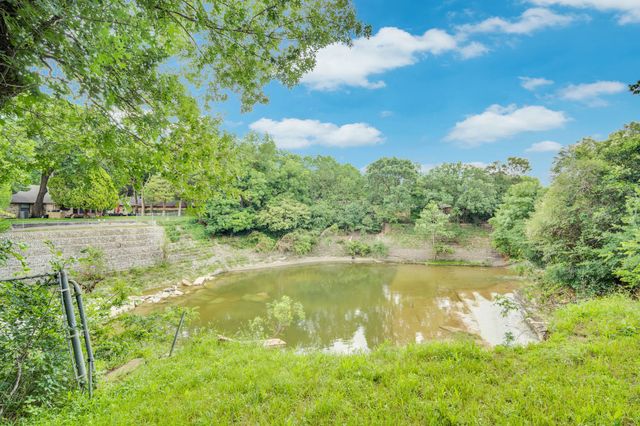 930 Glen Oaks Boulevard, Dallas, TX 75232