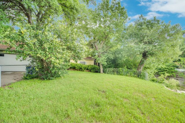 930 Glen Oaks Boulevard, Dallas, TX 75232