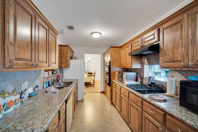 930 Glen Oaks Boulevard, Dallas, TX 75232