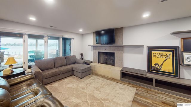 106 Abbey Landing, Valley, NE 68064