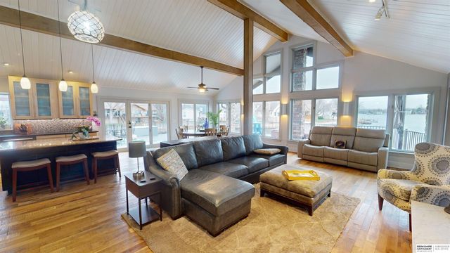 106 Abbey Landing, Valley, NE 68064