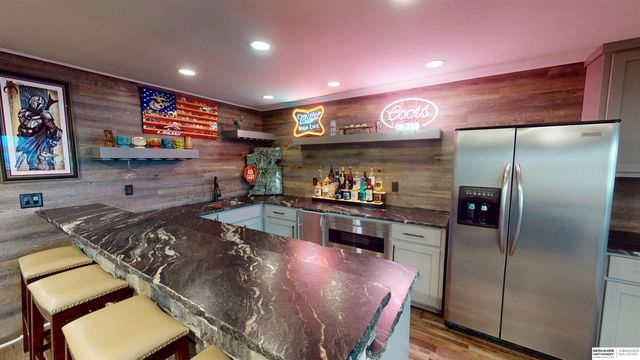 106 Abbey Landing, Valley, NE 68064