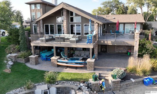 106 Abbey Landing, Valley, NE 68064