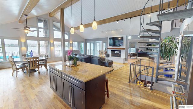 106 Abbey Landing, Valley, NE 68064